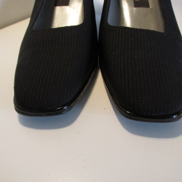 Stuart Weitzman Black Ballerina Pumps, Size 8.5C - Picture 4 of 8
